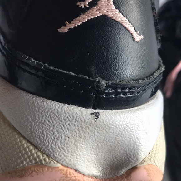 Girl’s Jordan Six Rings Basketball Shoes - Picture 9 of 10